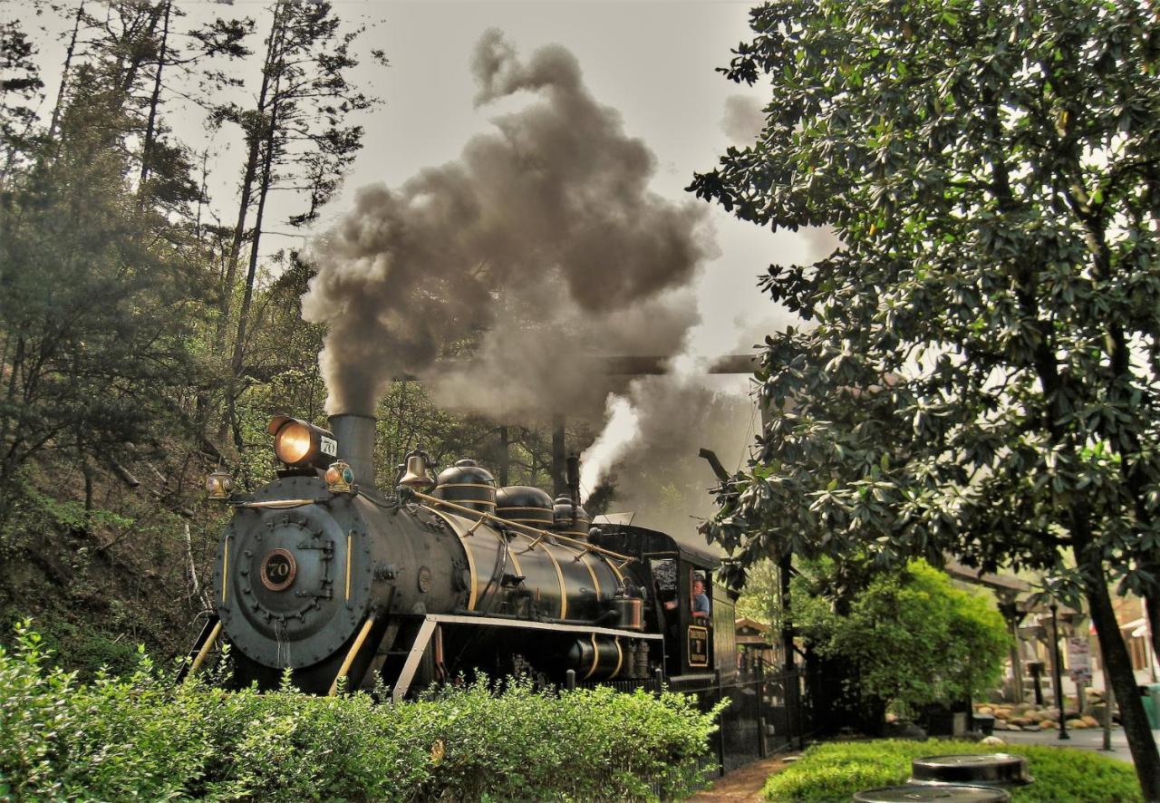 Suite Sensations, Hot Tub, Pool Table, 1089 Free Tickets Each Paid Day, Dollywood And More Pigeon Forge Exteriér fotografie
